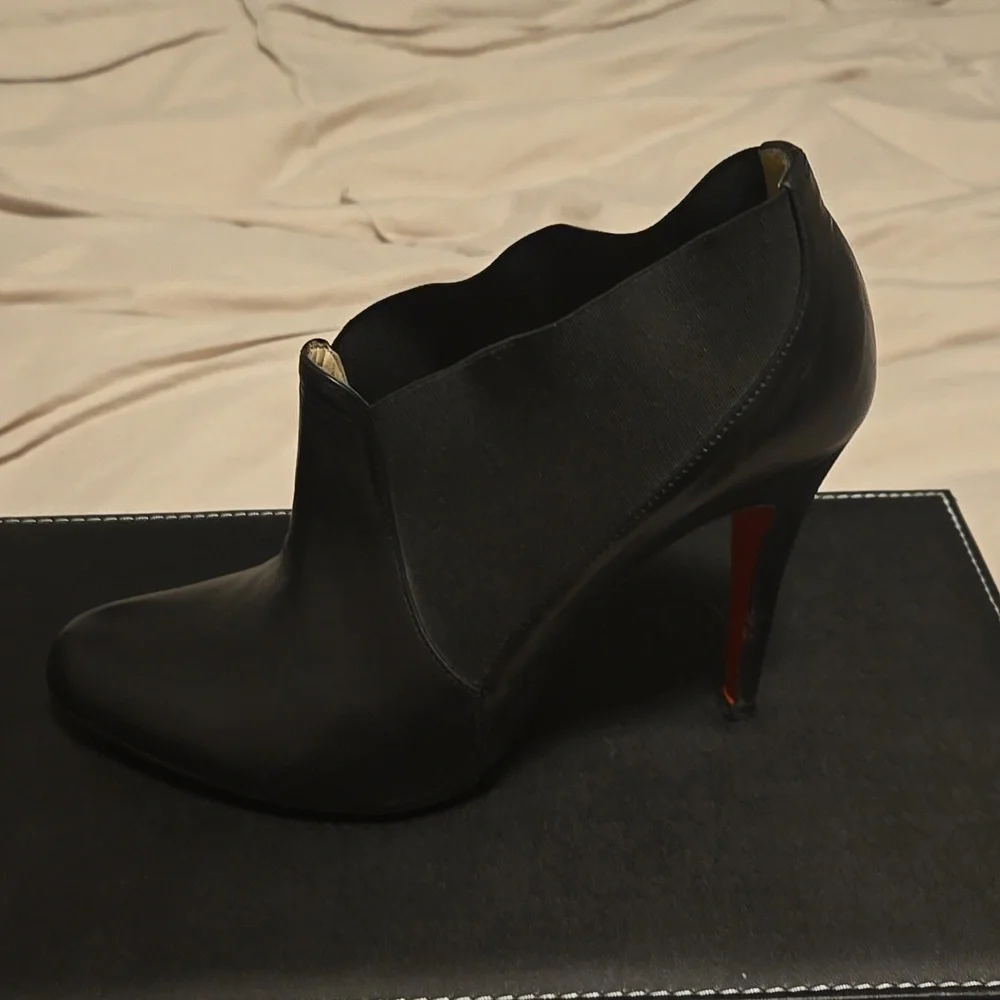 HP! Christian Louboutin D'Orsay Booties- Comes With Dust Bag - Picture 7 of 17